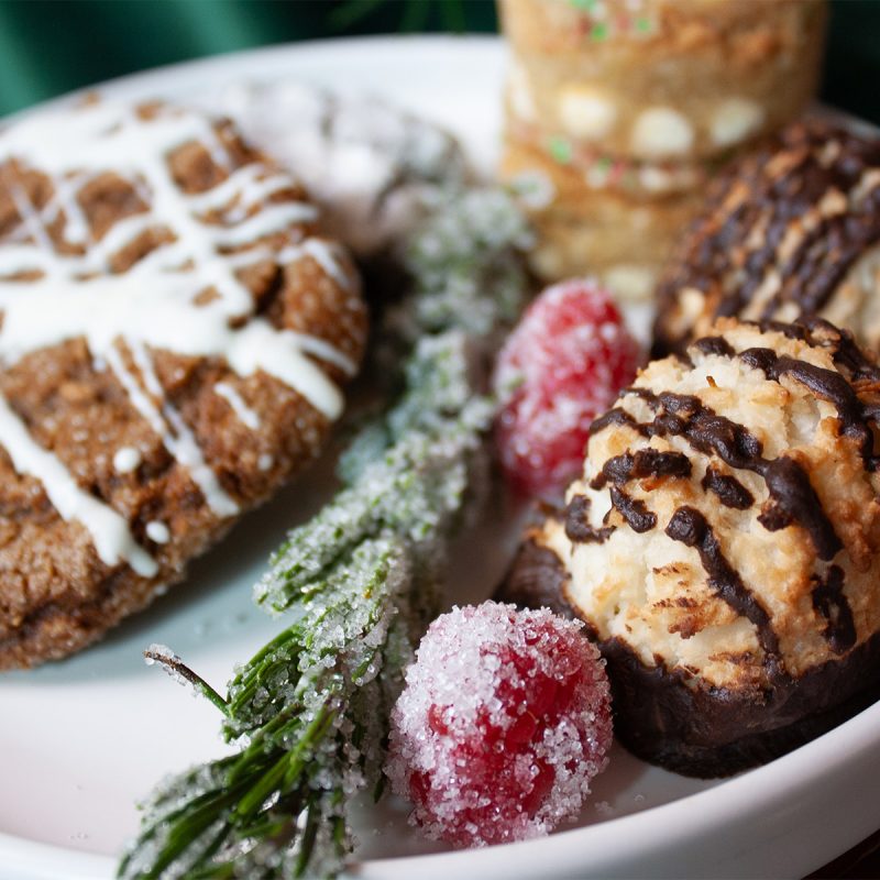 TC-Photoshoot-Holiday-Desserts-ElaineBell-SeasonalSweetBites-CoconutMacaroons-04-1200 H